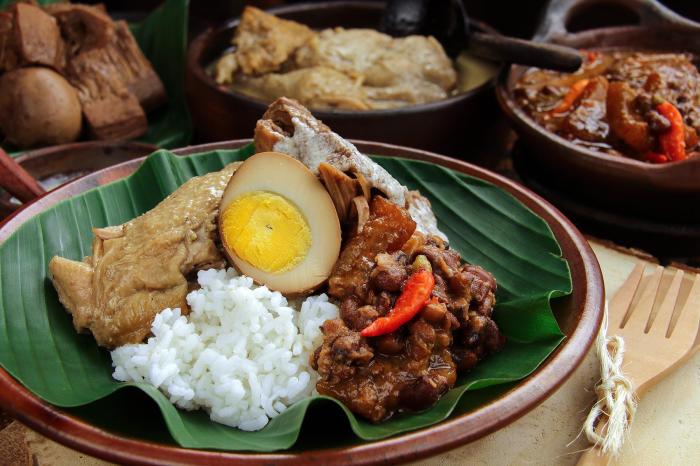 Traditional foods java indonesia gudeg shutterstock eat mouthwatering try need