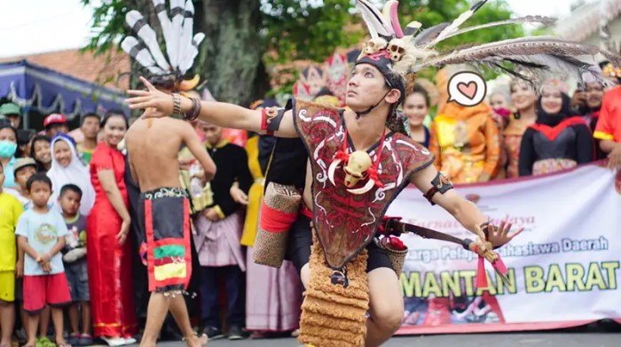 Pakaian Adat Dayak Untuk Upacara Adat